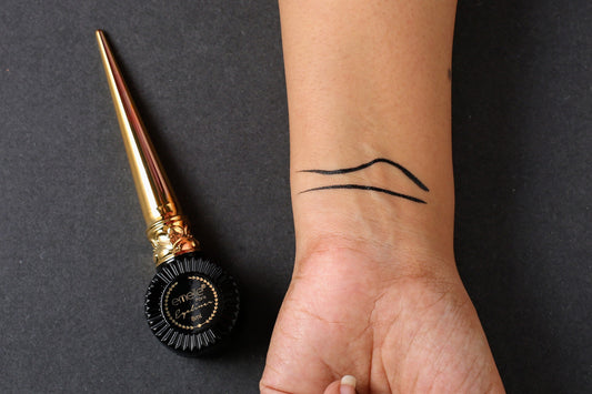 Emelie Color Stay Eye Liner